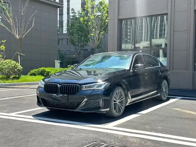 BMW 5 Series 2021 525Li M Sport Package