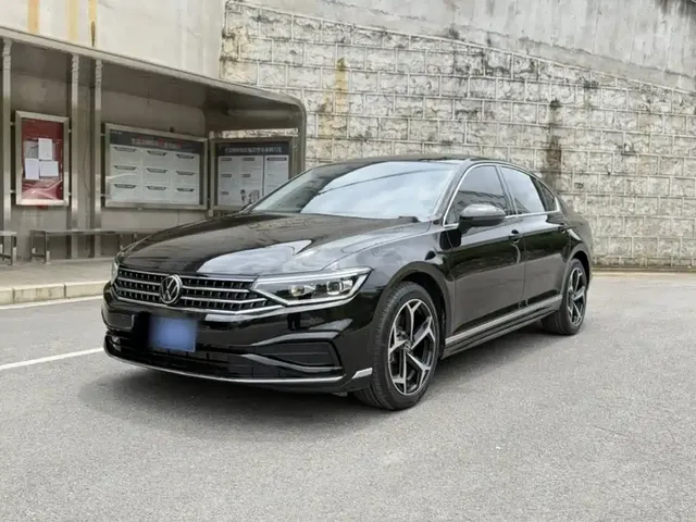 Volkswagen Magotan 2025 Facelift II Public Edition 330TSI DSG Luxury