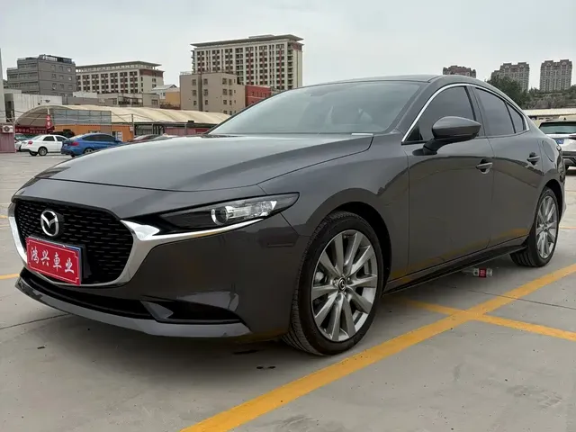 Mazda 3 Axela 2023 2.0L Auto Zhixuan