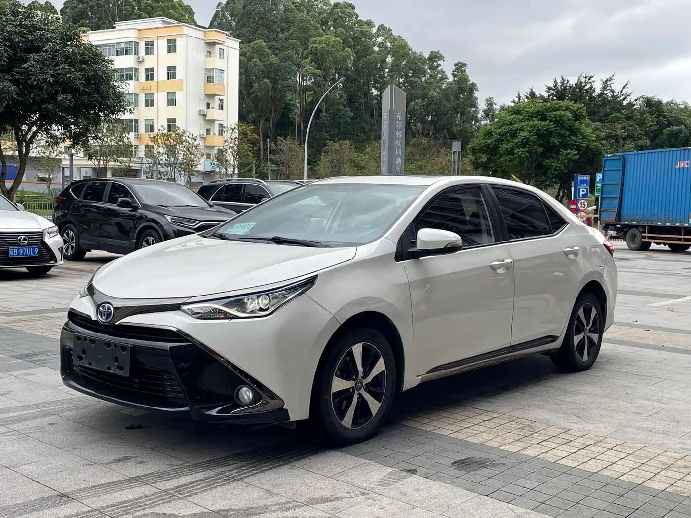 Toyota Levin Twin Engine E+ 2019 1.8PH GS E-CVT Elite Sunroof Edition