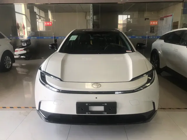 Toyota bZ5 2025 550 JOY