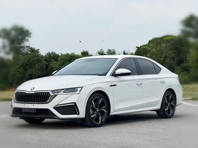 Škoda Octavia 2023 Facelift PRO TSI280 Premium Edition