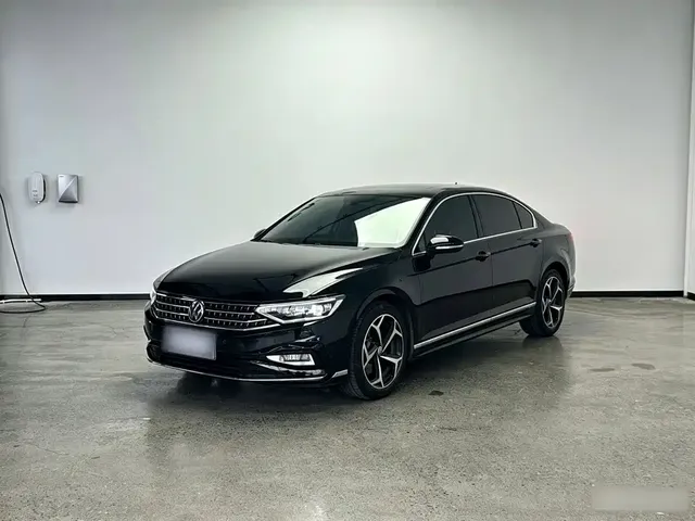 Volkswagen Magotan 2023 2 Million Units Anniversary Edition 330TSI DSG Leading Type
