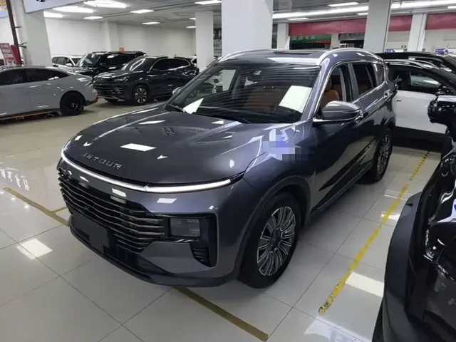 Jetour X70 PLUS 2025 1.5T Luxury 7-seater