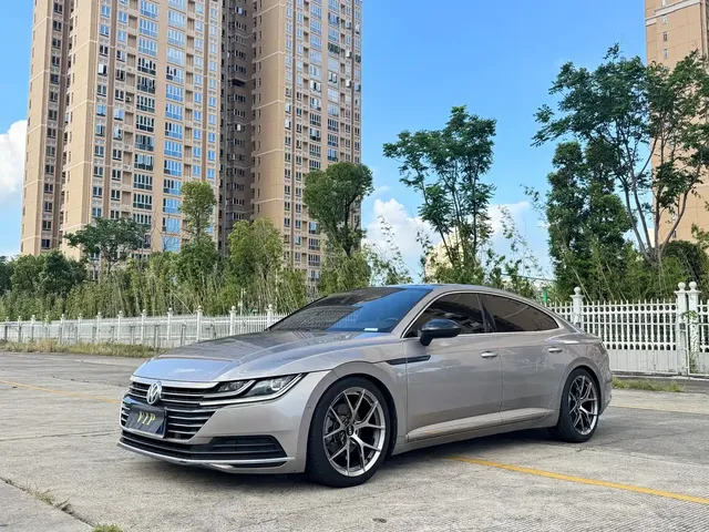 Volkswagen FAW-Volkswagen CC 2019 330TSI Charming Appearance (China V)