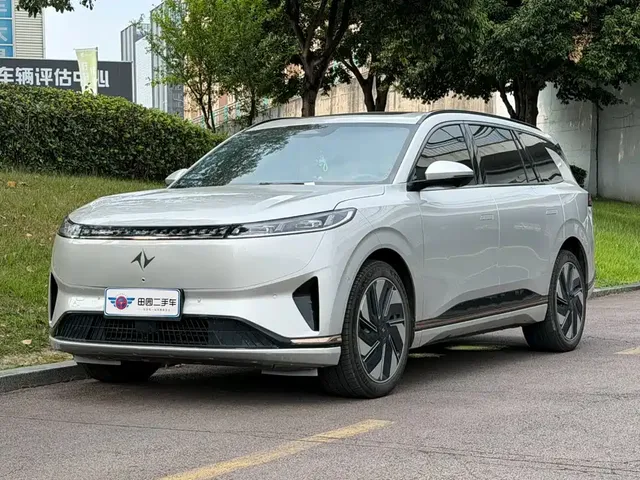 Dongfeng Yipai eπ008 2025 636Ultra Pure Electric 5-Seater