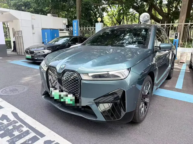 BMW iX 2023 xDrive40