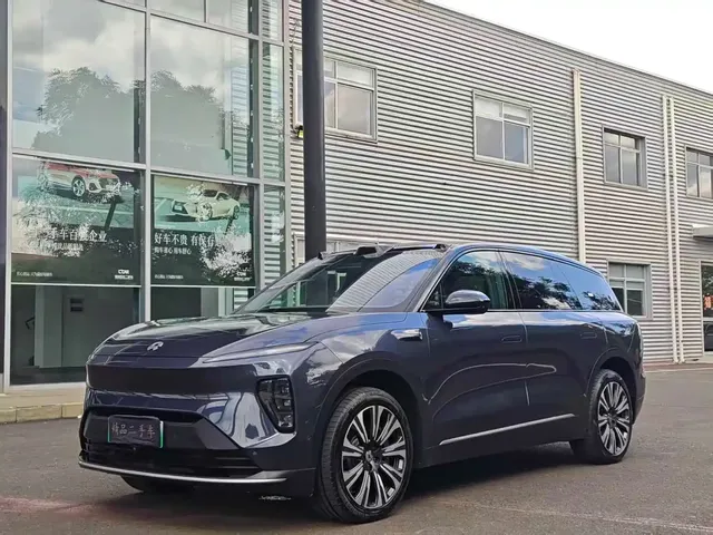 NIO ES8 2023 75kWh Executive Edition