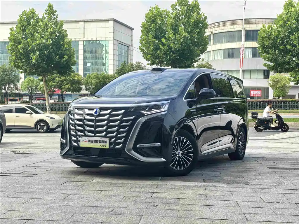 Denza D9 2025 DM-i Smart Drive Edition 1020 AWD Premium