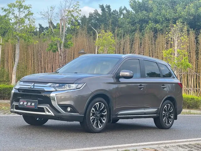 Mitsubishi Outlander 2019 2.0L 2WD Enjoy 5-Seater China VI