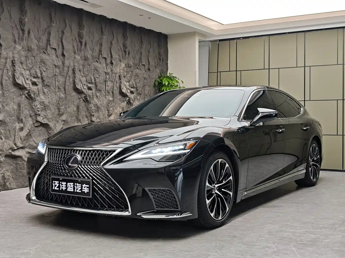 Lexus LS 2021 500h Executive Edition