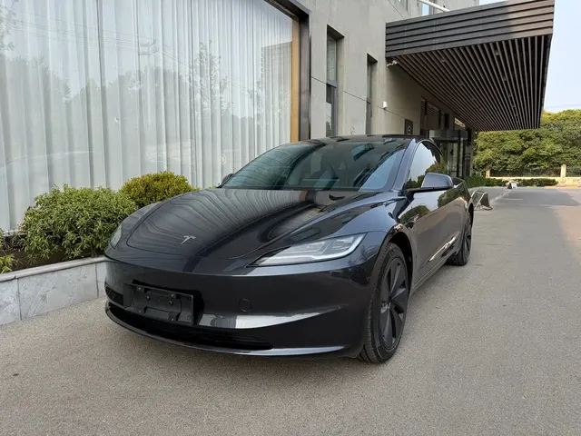 Tesla Model 3 2023 Rear-Wheel Drive