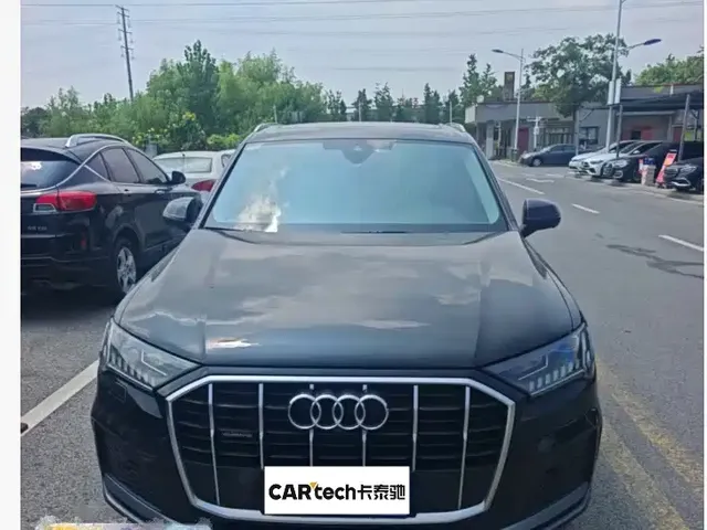Audi Q7 2023 45 TFSI quattro S line Sport