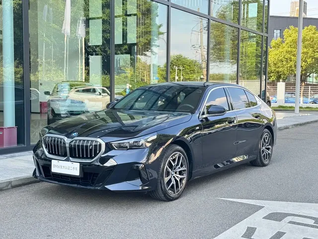 BMW i5 2025 eDrive 40L M Sport Package