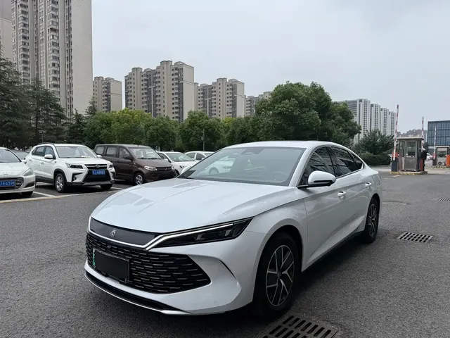 BYD Qin L 2024 DM-i 120KM Superior Edition