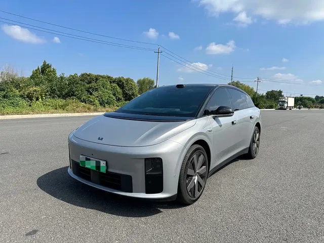 Li Auto i6 2025 4WD Base Model