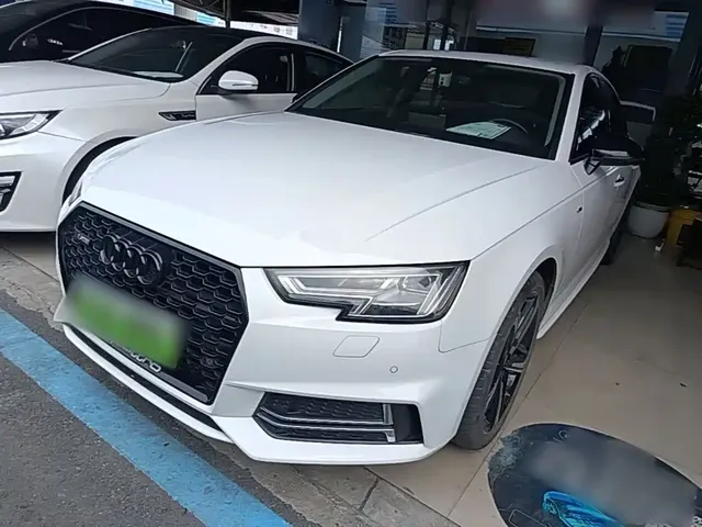 Audi A4L 2018 30th Anniversary 40 TFSI Fashion