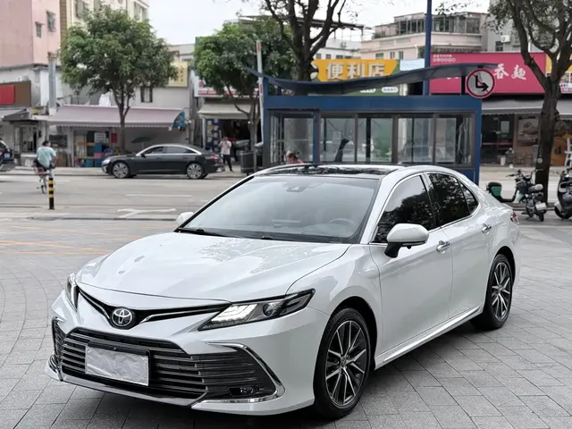 Toyota Camry 2023 2.5G Luxury Edition