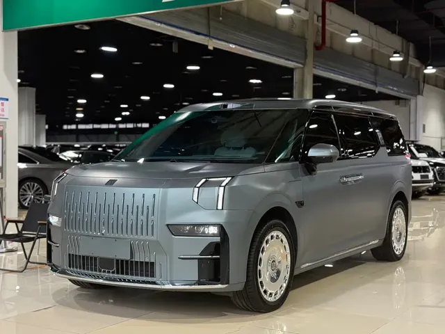 ZEEKR 009 2024 7-Seat Aisle AWD Version 108kWh