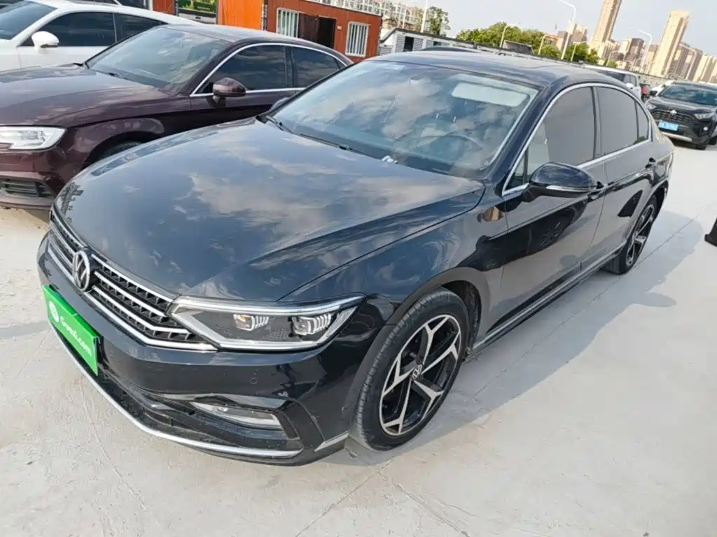 Volkswagen Magotan 2023 2 Million Units Anniversary Edition 330TSI DSG Leading Type