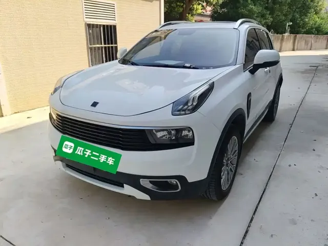 Lynk & Co 01 2017 2.0T 2WD