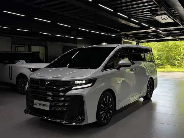 Toyota Vellfire 2024 Crown Hybrid 2.5L Premium Edition