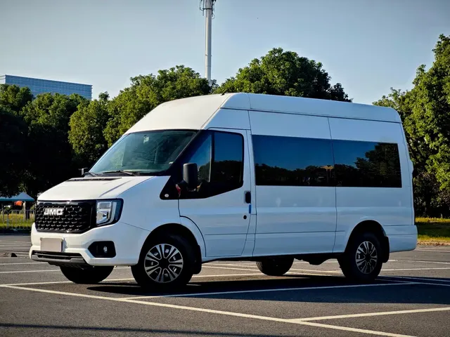Jiangling JMC Fushun 2023 2.0T Manual Medium Wheelbase Medium Roof Commercial Multi-Purpose Vehicle 7-Seater