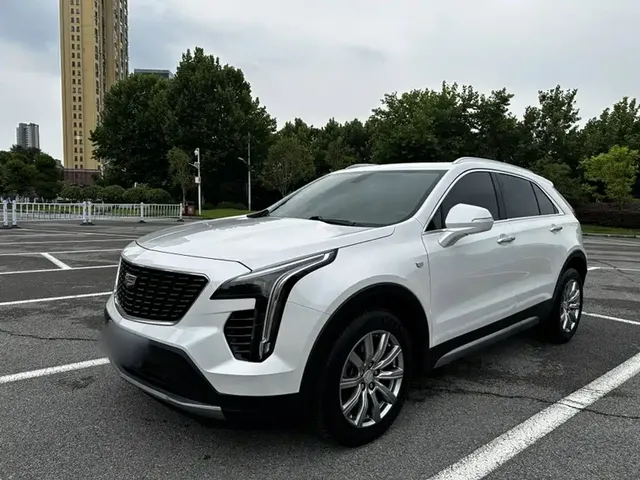 Cadillac XT4 2018 28T FWD Leading Edition