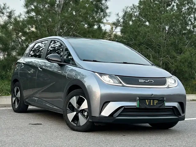 BYD Dolphin 2023 420km Fashion Edition