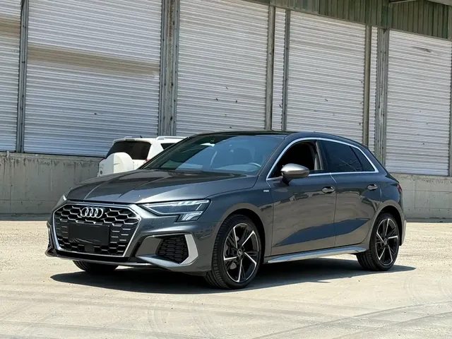 Audi A3 2024 Model Sportback 35 TFSI Fashion Sport
