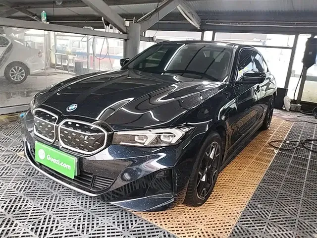 BMW i3 2024 eDrive 35 L