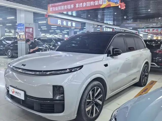 Li Auto Li L8 2023 Pro