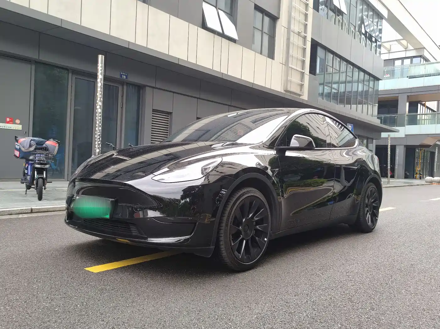 Tesla Model Y 2023 Rear-Wheel Drive Edition
