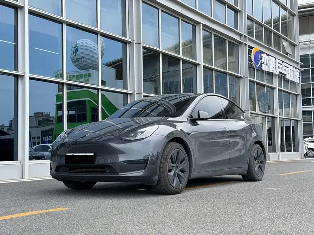 Tesla Model Y 2024 Rear-Wheel Drive Version