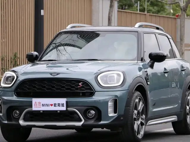 MINI COUNTRYMAN 2023 Facelift 2.0T COOPER S ALL4 Connoisseur