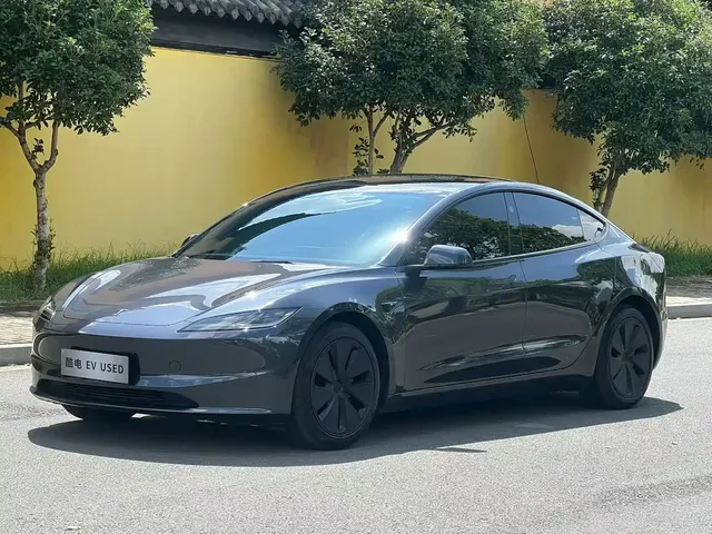Tesla Model 3 2025 Model Rear-Wheel Drive Edition