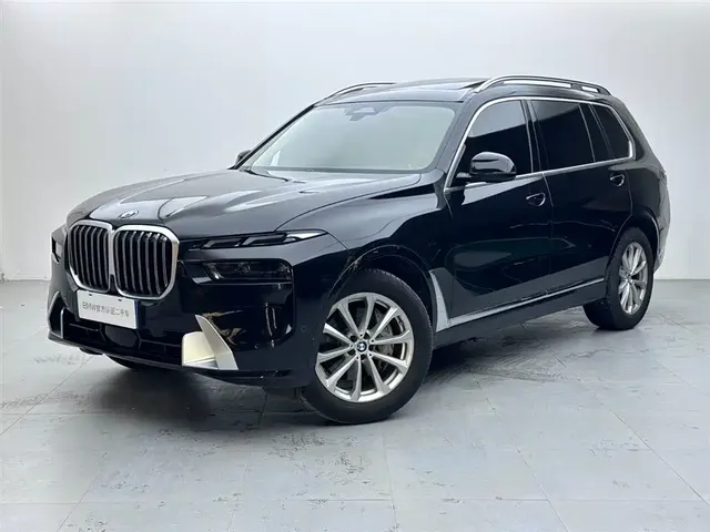 BMW X7 2023 xDrive40i Leading Luxury Package