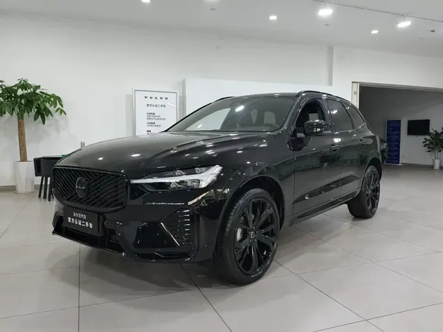 Volvo XC60 2026 Model B5 AWD Ultimate Midnight Black