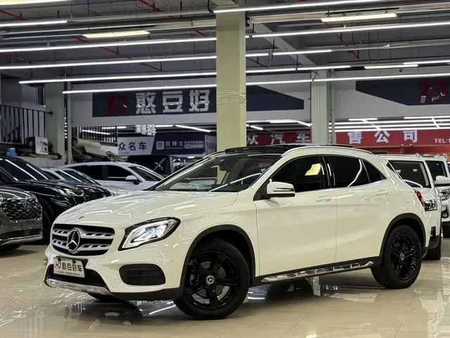 Mercedes-Benz GLA 2019 GLA 200 Fashion