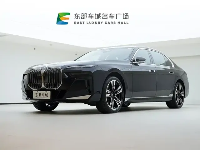 BMW 7 Series 2023 Model 740Li Leading M Sport Package