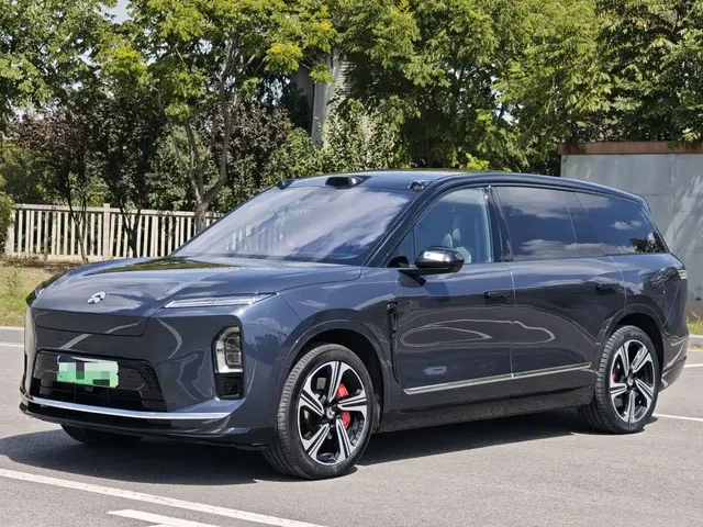 NIO ES8 2025 Model 6-Seat Executive Luxury Edition