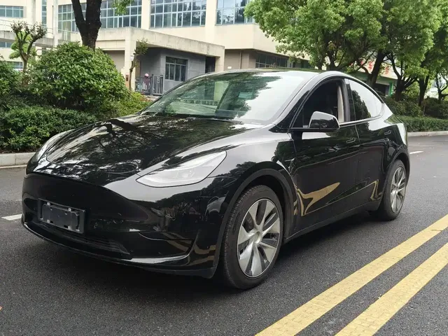 Tesla Model Y 2022 Facelift Rear-Wheel Drive Version