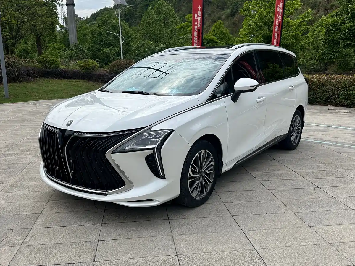 Dongfeng Fengxing Yacht 2022 1.5T DCT Wave Chaser Edition