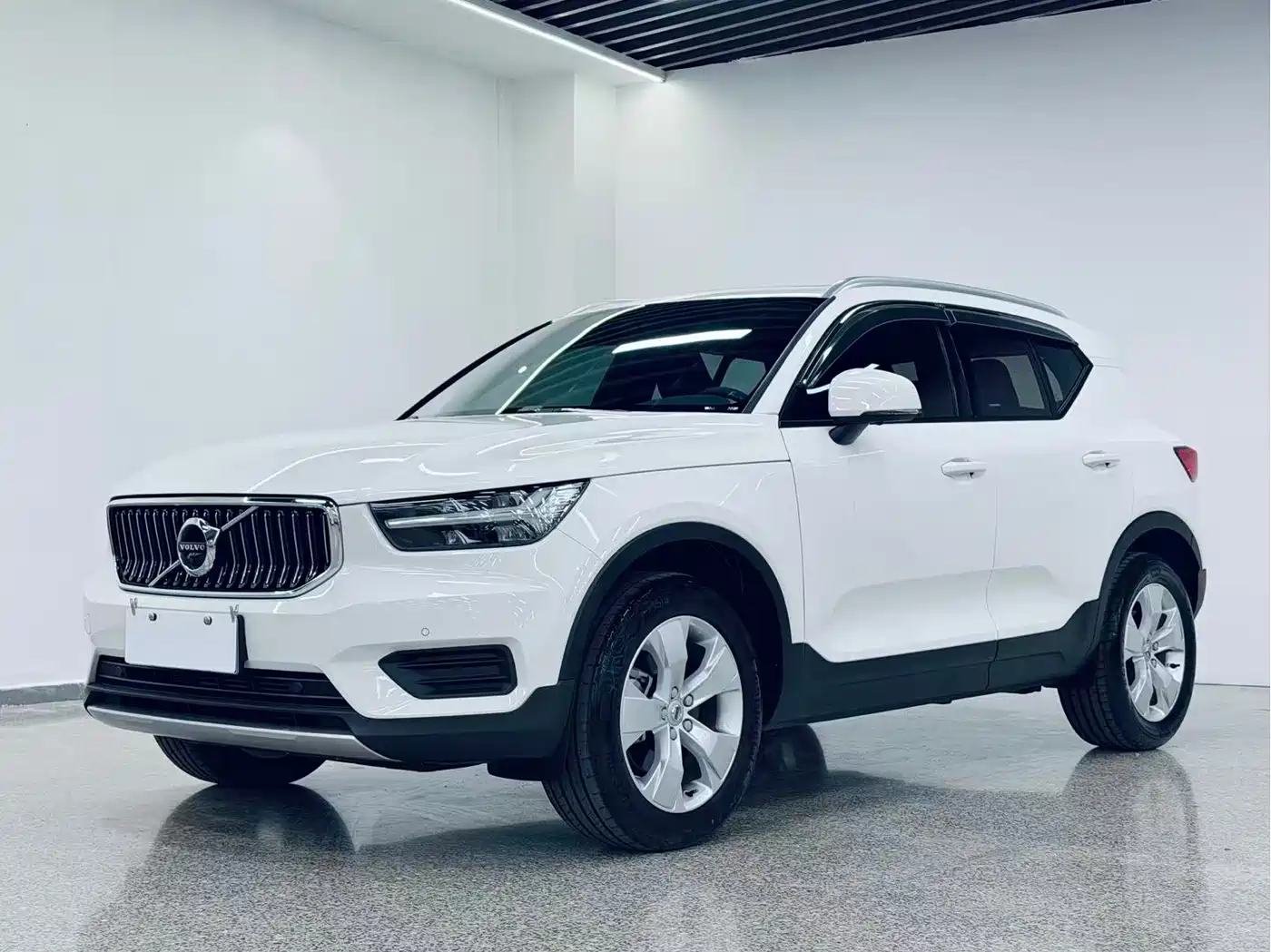 Volvo XC40 2022 Model T4 AWD Smart Drive Fashion Edition