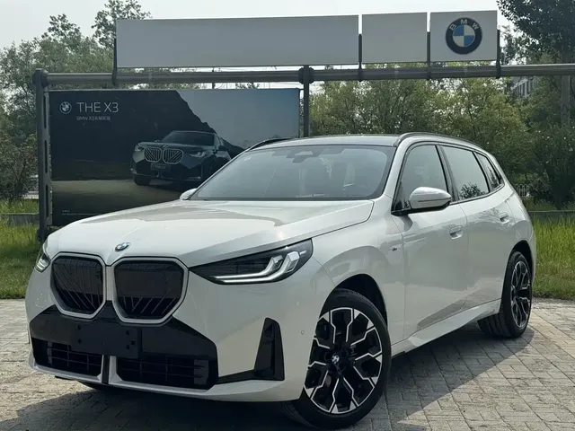 BMW X3 2025 xDrive30L Leading Model M Sport Black Package