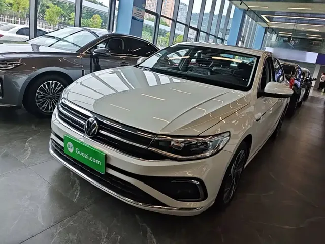 Volkswagen Bora 2023 300TSI DSG Premium Edition