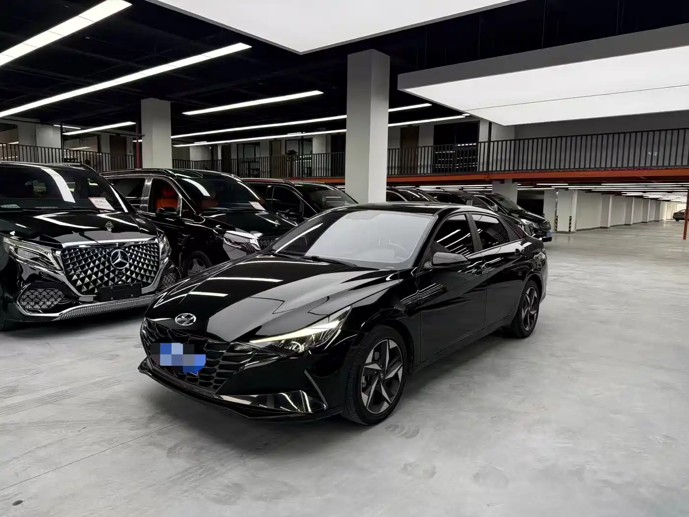 Hyundai Elantra 2023 1.5L CVT GLS Premium