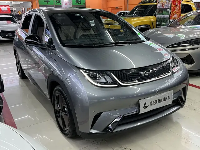 BYD Dolphin 2023 420km Fashion Edition