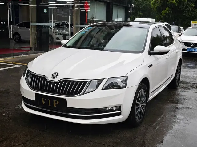 Škoda Octavia 2019 1.5L Automatic Luxury Edition