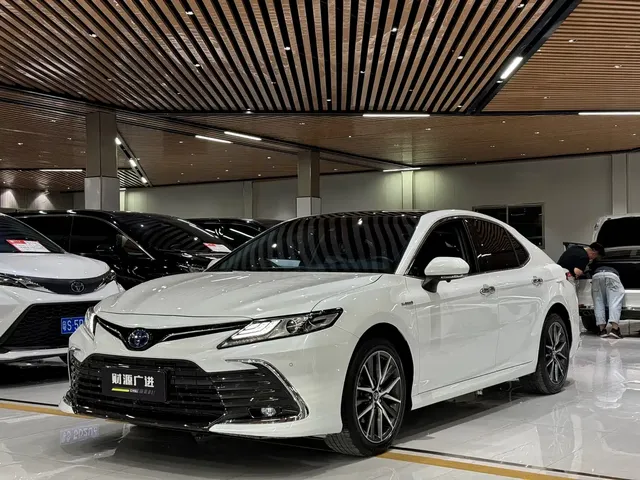 Toyota Camry 2021 Hybrid 2.5HG Luxury Edition